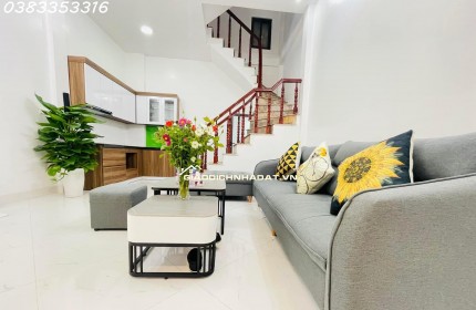 Bán nhà PHÚC LỢI ------- NGÕ TO NHƯ PHỐ -------- MT 4m 5 TẦNG ------------ HƠN 5TỶ